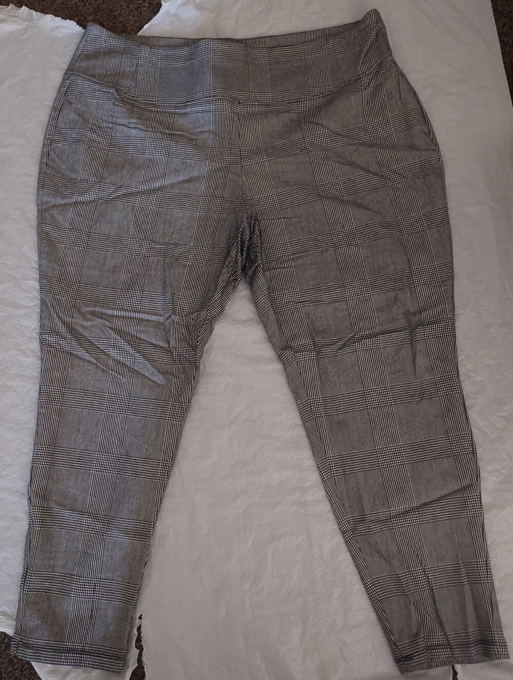 Plaid Pull-On Women's Pants - Gray